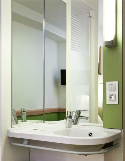Ibis Budget Bradford Бредфорд Екстер'єр фото